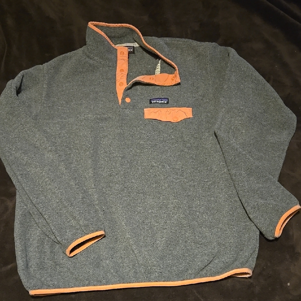 Gray and Peach Patagonia Pullover Sweater